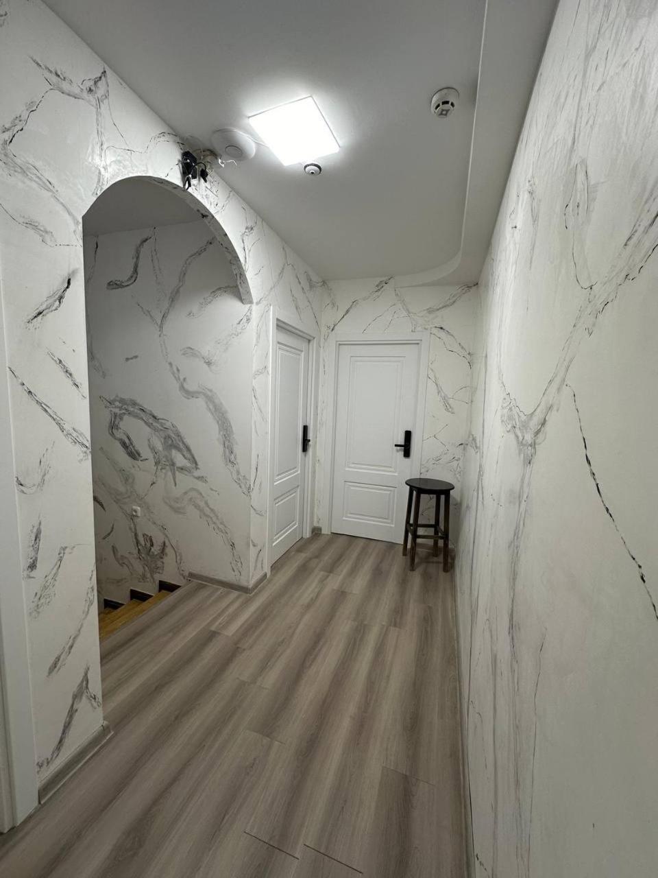 Olive Hotel เยเรวาน ภายนอก รูปภาพ